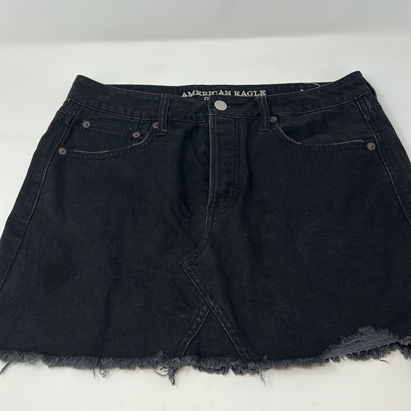 American Eagle Black Distressed High Waisted Raw Hem Skirt Size 8 - Picture 2 of 10